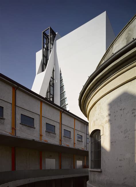 uso spazio fondazione prada|Fondazione Prada / OMA .